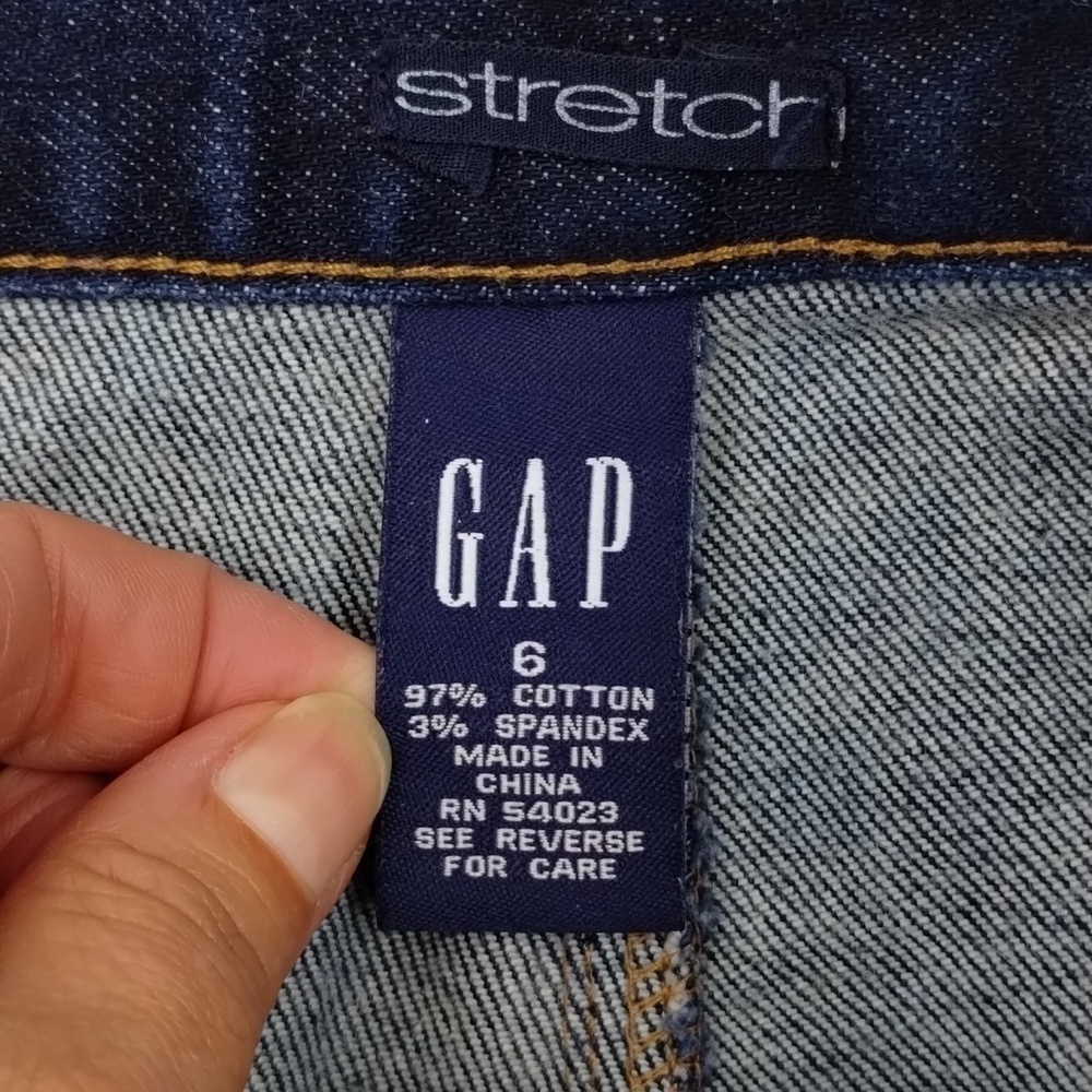 GAP Stretch Knees Length Denim Skirt Size 6 with Split - Picture 7 of 9